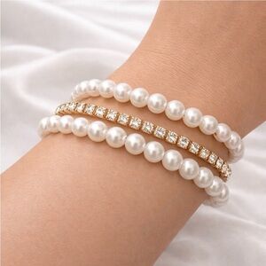 Elegant Pearl and Gold Bracelet Set - NWOT